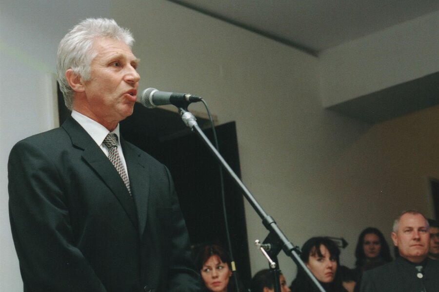 zahájení výstavy Jan Vrbka, rektor VUT v Brně